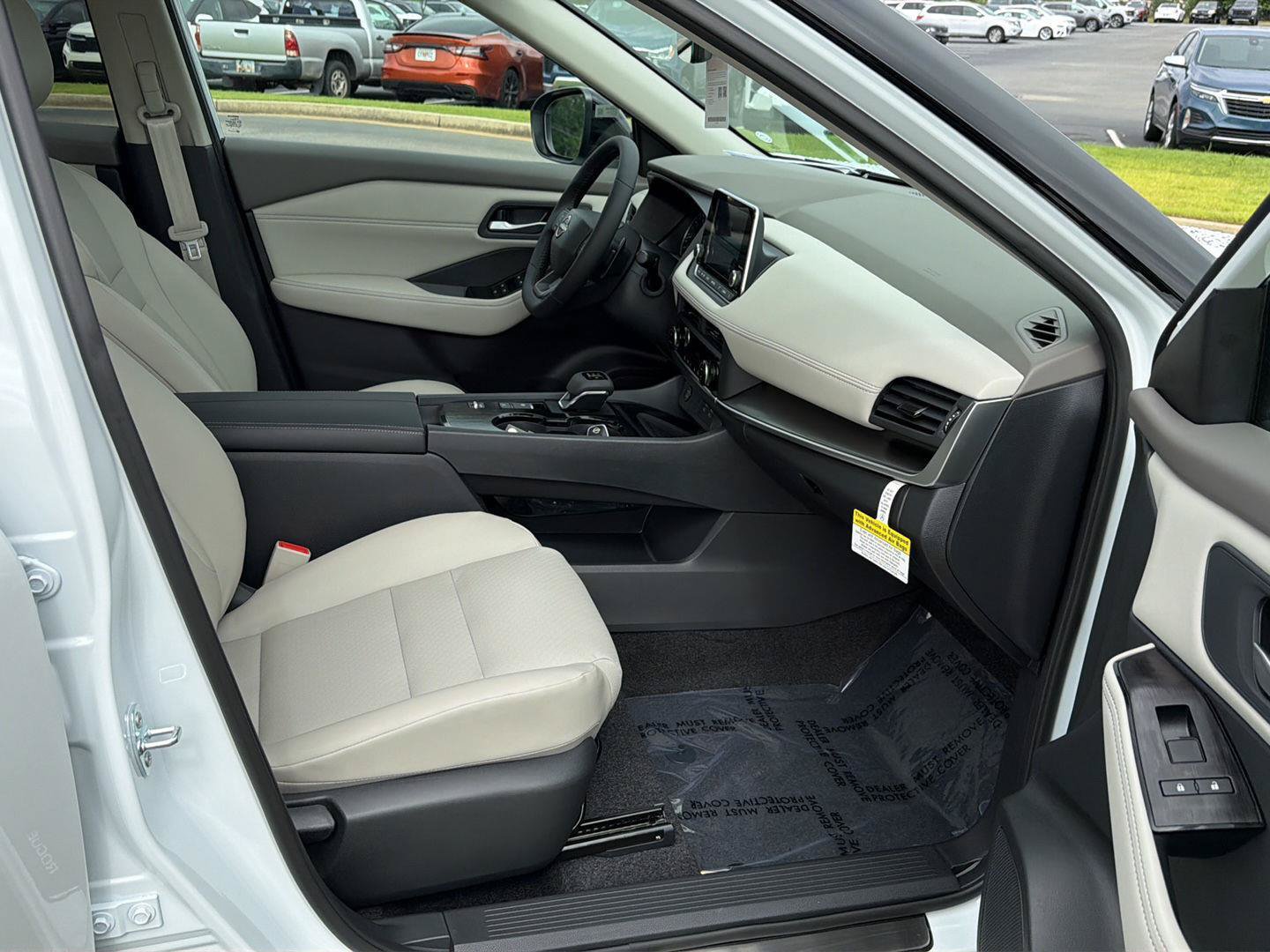 New 2026 Nissan Rogue Dark Armor FWD image 14