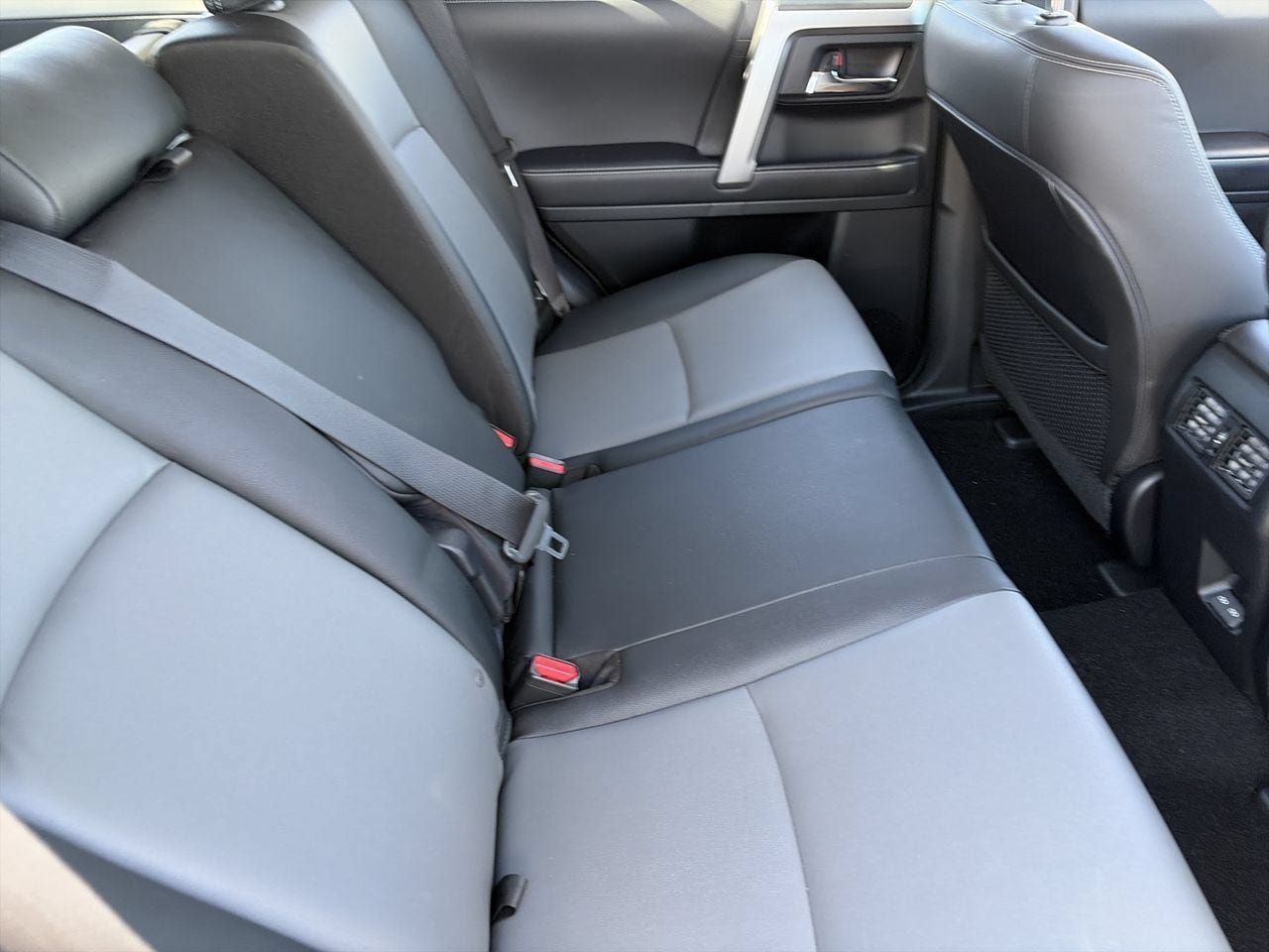 Used 2023 Toyota 4Runner SR5 Premium w/ Moonroof Package RWD image 22