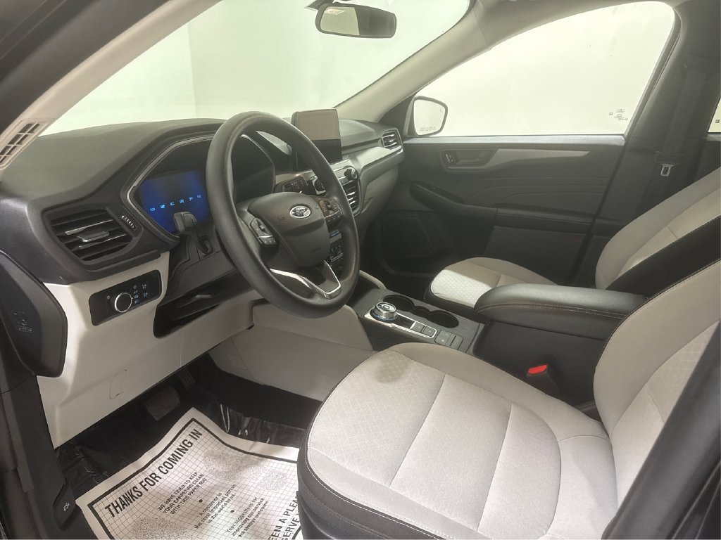 Used 2025 Ford Escape Active AWD/4WD image 11