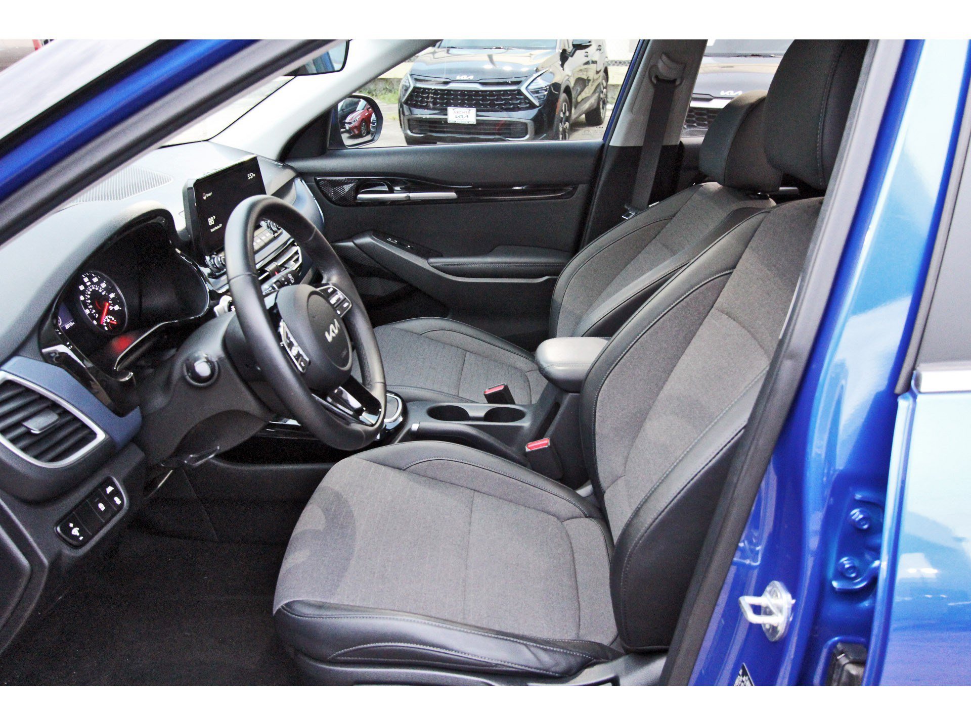 Certified 2022 Kia Seltos S FWD image 9