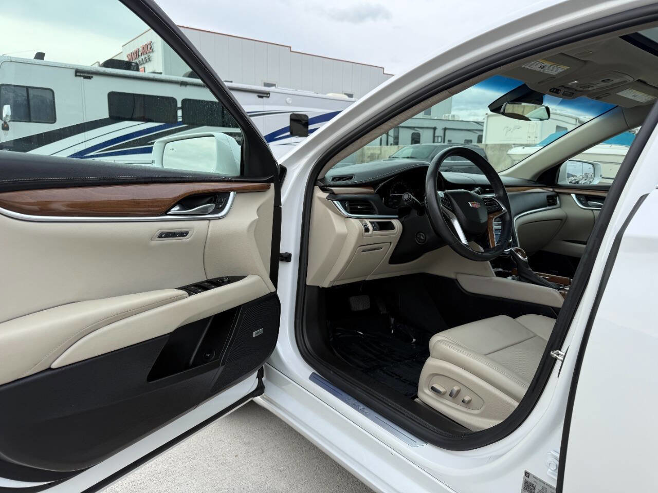 Used 2018 Cadillac XTS Luxury w/ Driver Awareness Package image 15