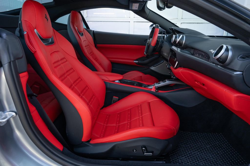 Certified 2022 Ferrari Portofino M image 58