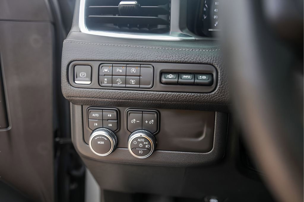 Used 2023 GMC Yukon Denali AWD/4WD image 18