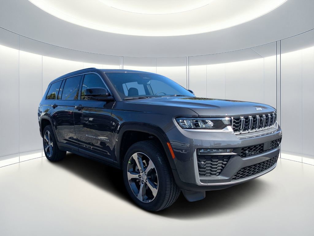 New 2026 Jeep Grand Cherokee L Limited w/ Luxury Tech Group II AWD/4WD image 2