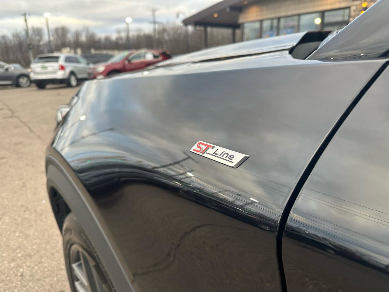 Used 2025 Ford Explorer ST-Line w/ Premium Package image 10