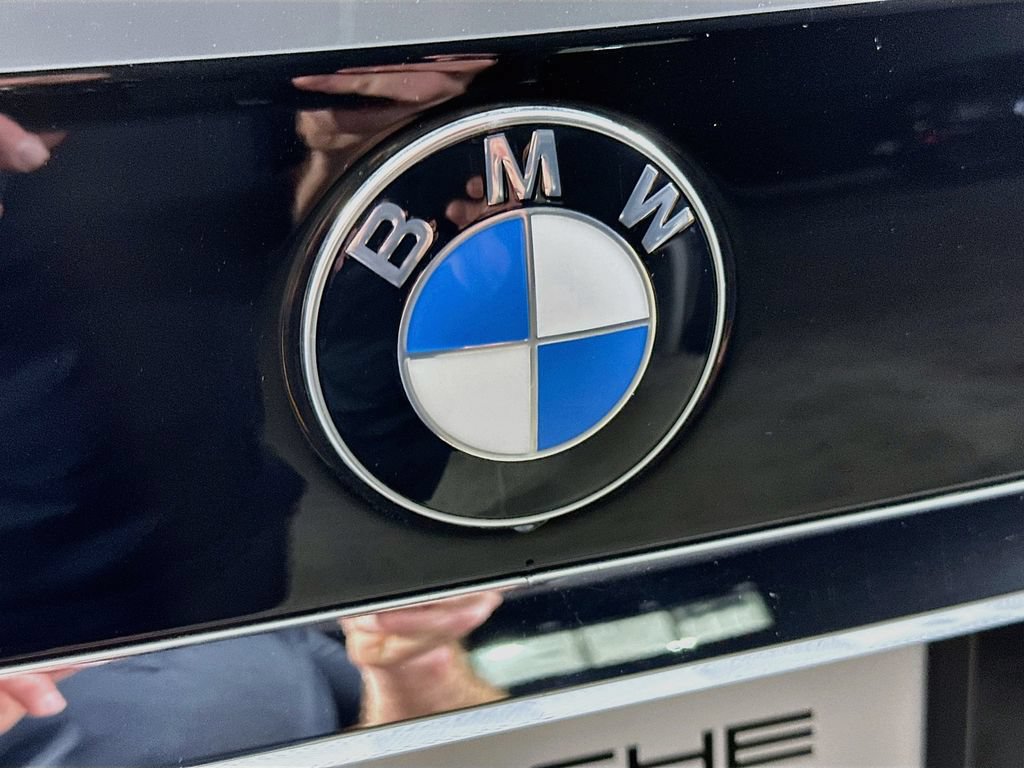 Used 2022 BMW X7 xDrive40i w/ Premium Package AWD/4WD image 35