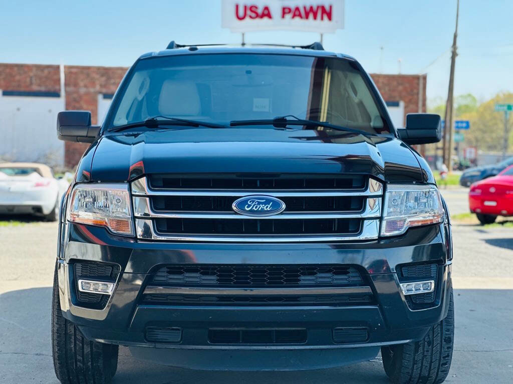 Used 2015 Ford Expedition XLT image 2