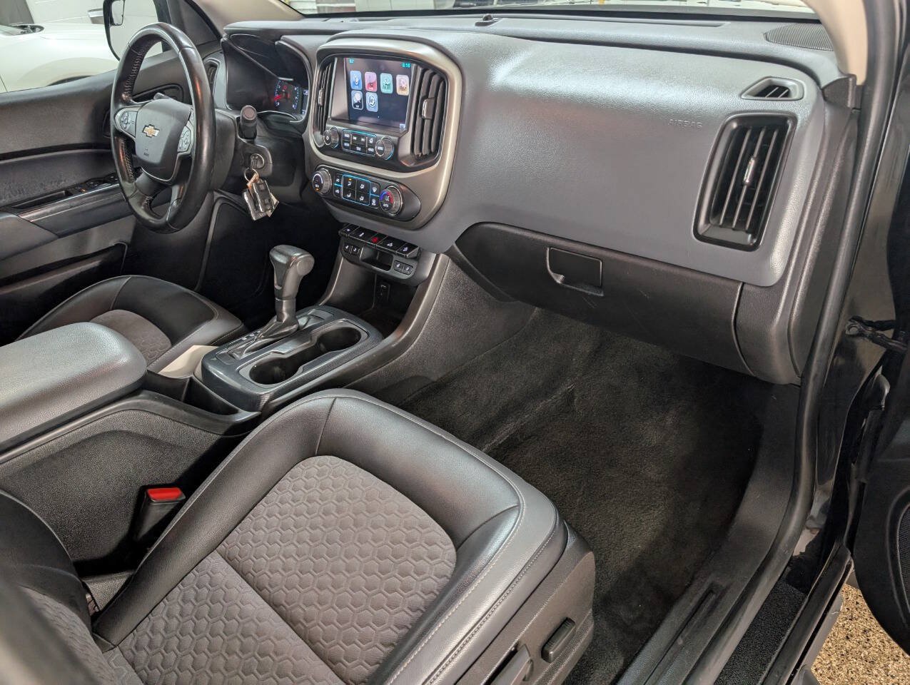 Used 2015 Chevrolet Colorado Z71 AWD/4WD image 19