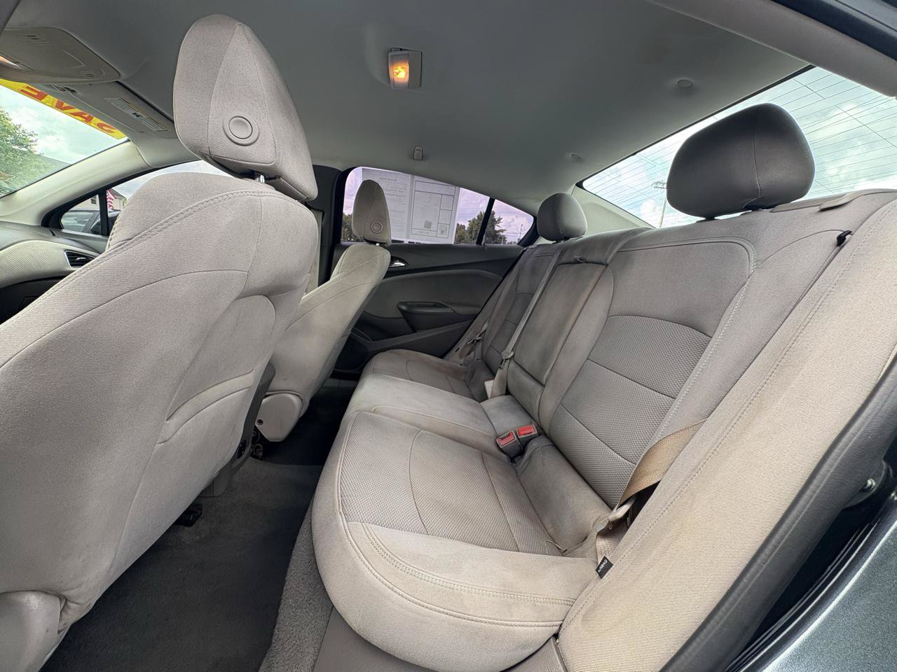 Used 2017 Chevrolet Cruze LT w/ Convenience Package FWD image 9