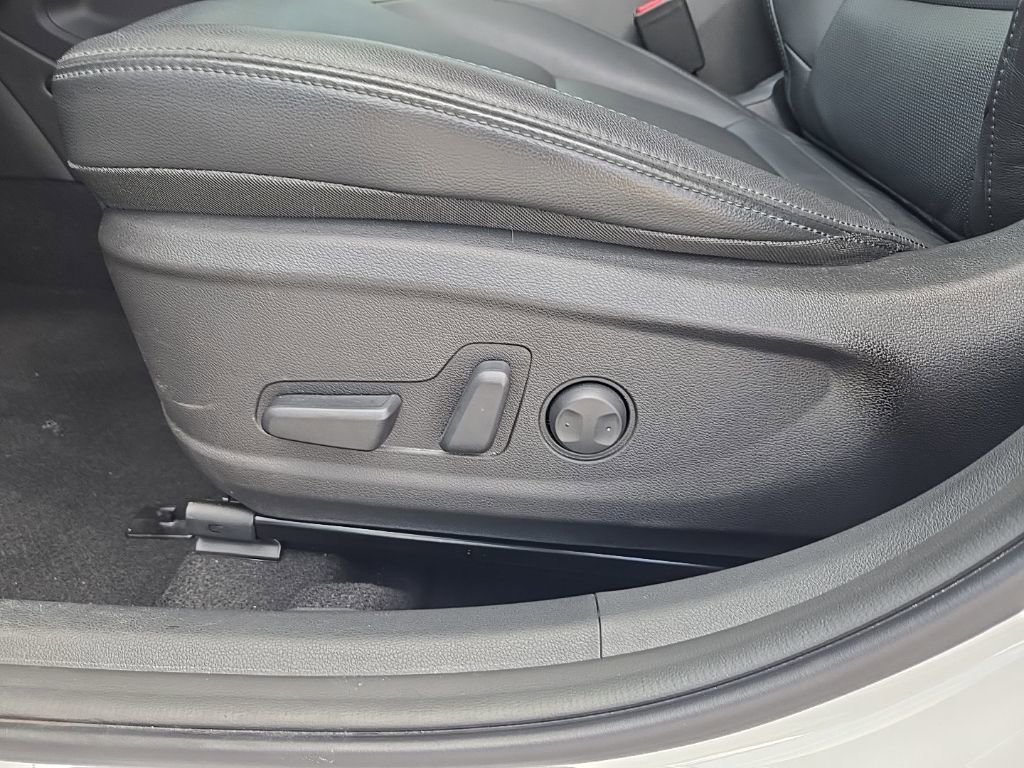 Used 2023 Hyundai Kona Limited w/ Cargo Package AWD/4WD image 21