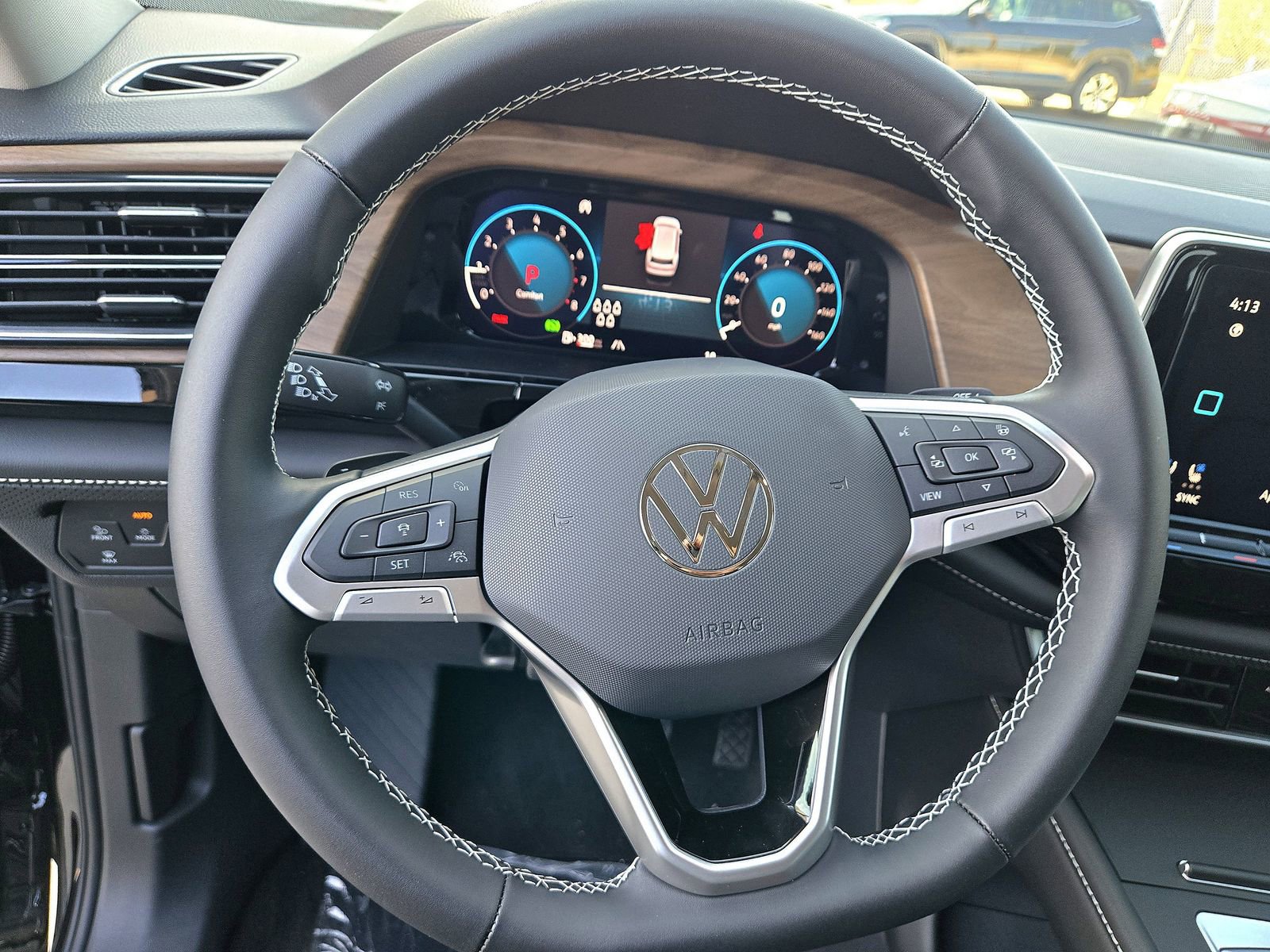 New 2026 Volkswagen Atlas SE image 10