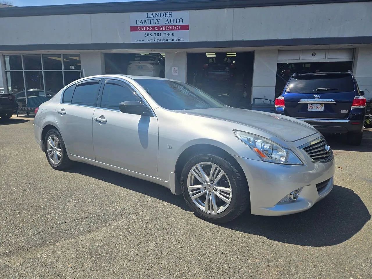 Used 2013 INFINITI G37 x Sedan w/ Premium Pkg AWD/4WD image 22
