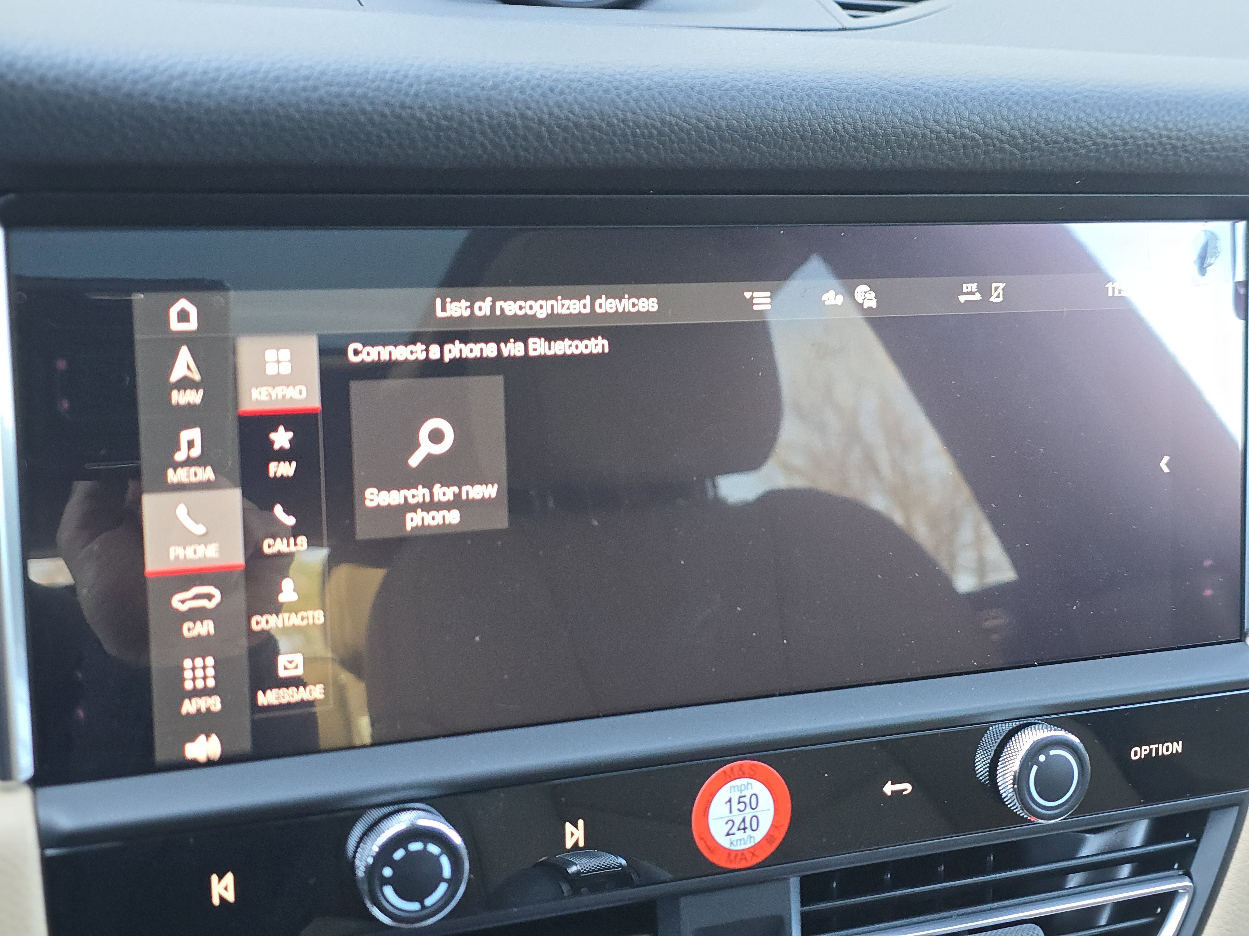 New 2026 Porsche Macan image 23