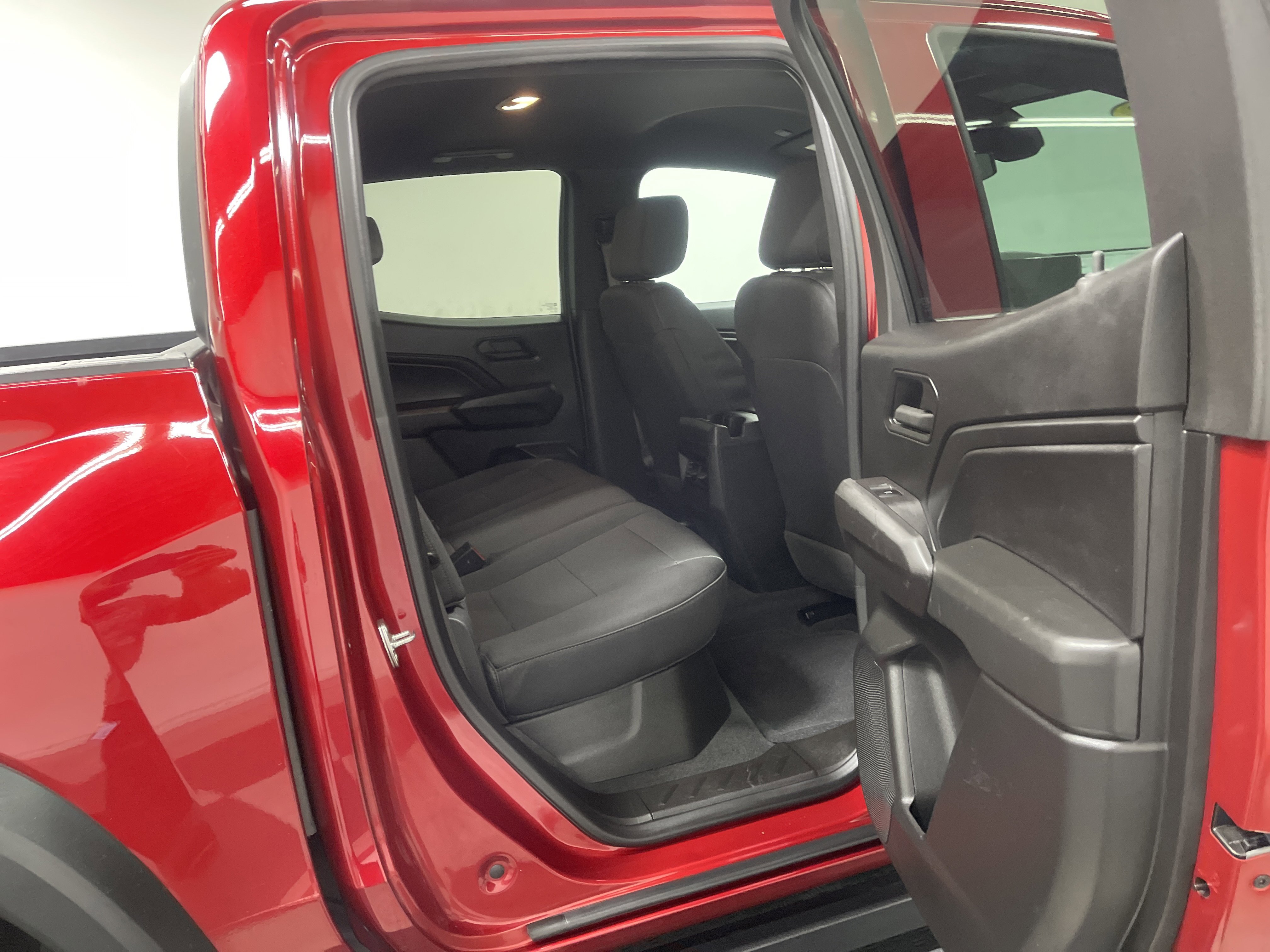 Used 2023 Chevrolet Colorado Trail Boss w/ Advanced Trailering Package image 19