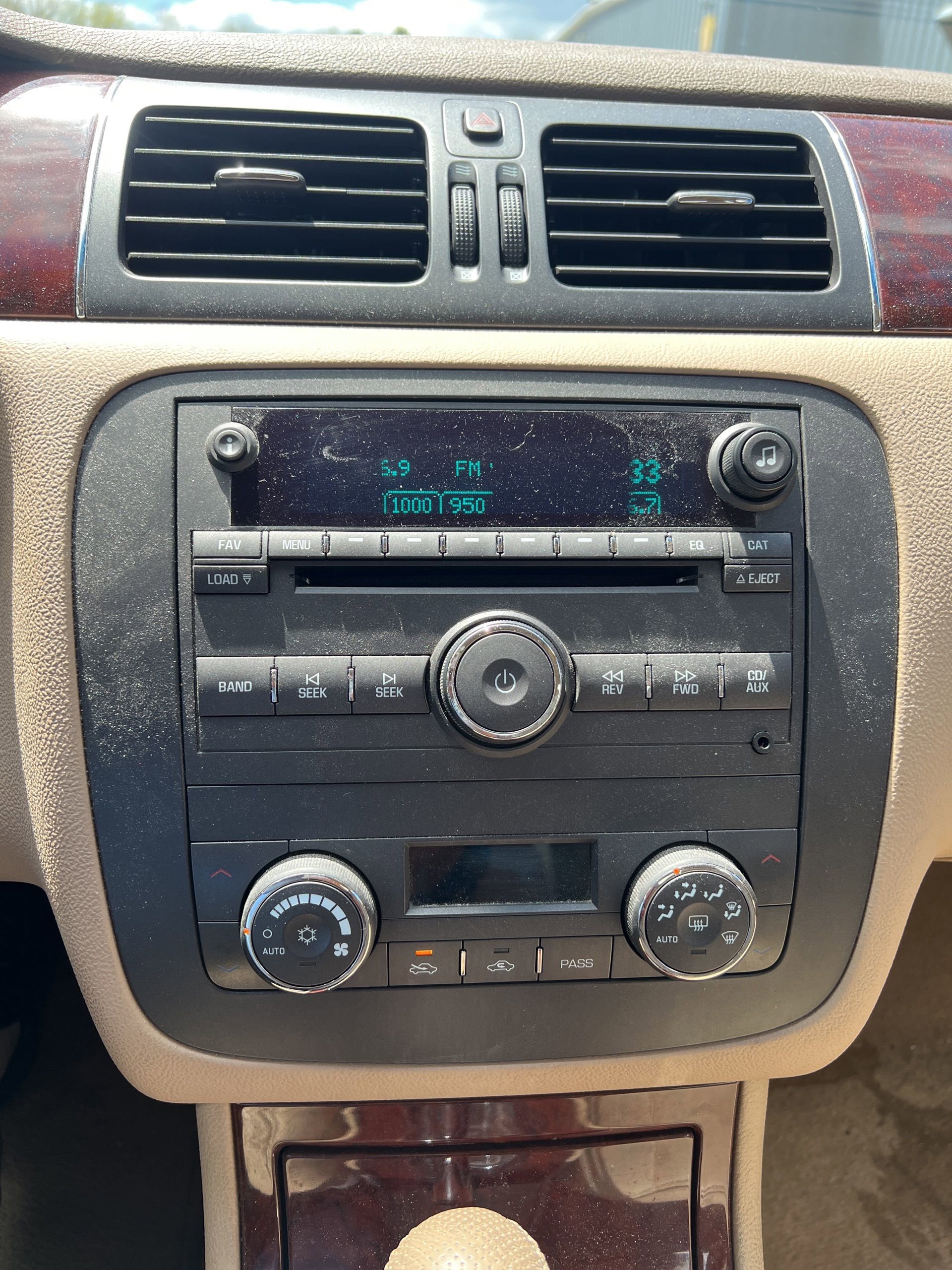 Used 2006 Buick Lucerne CXS w/ Driver Confidence Package FWD image 12
