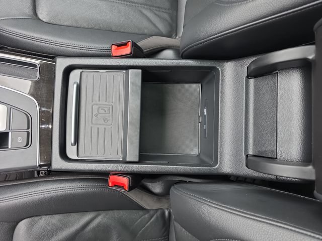 Used 2020 Audi Q5 e Premium Plus AWD/4WD image 25