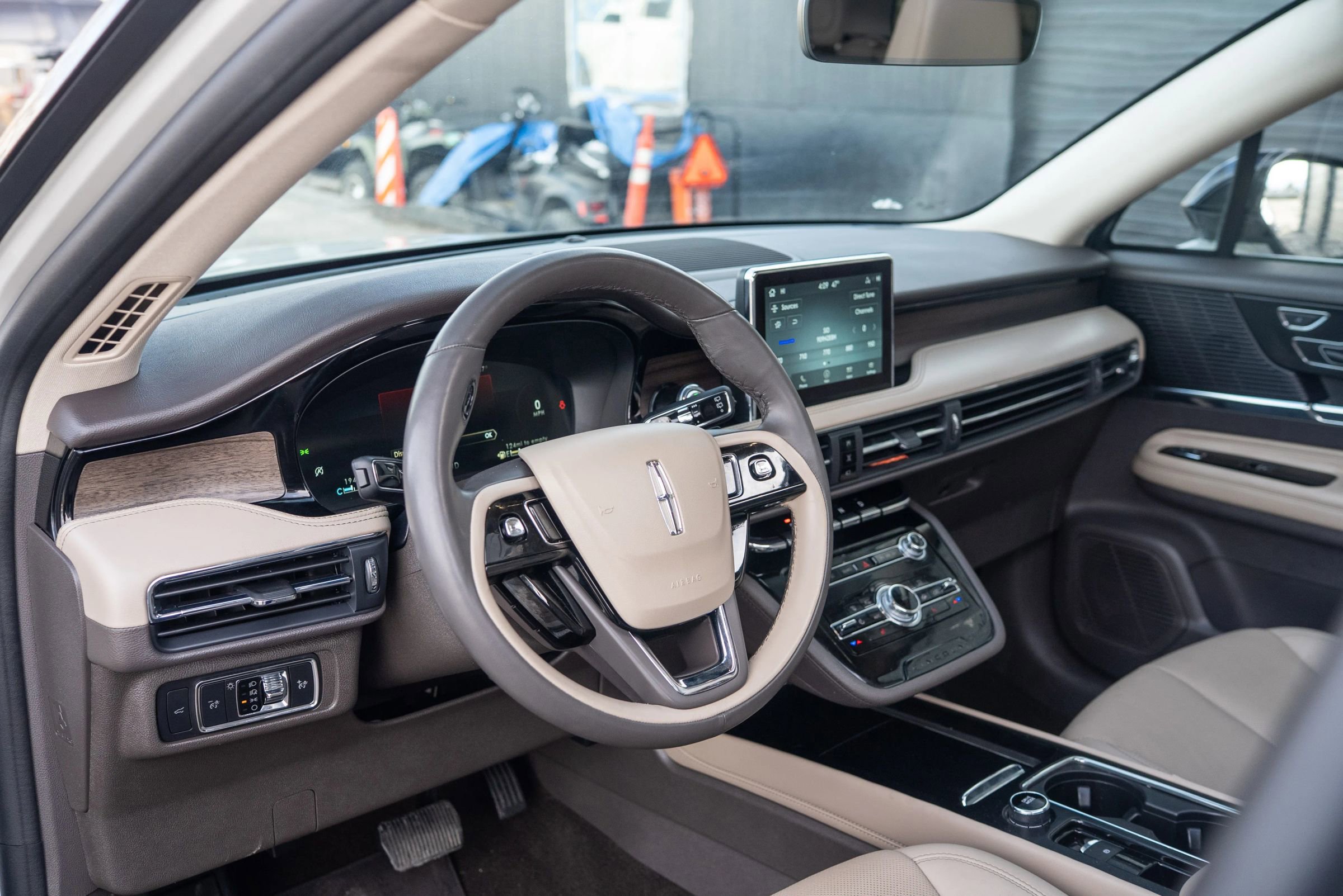 Used 2022 Lincoln Corsair Reserve AWD/4WD image 21