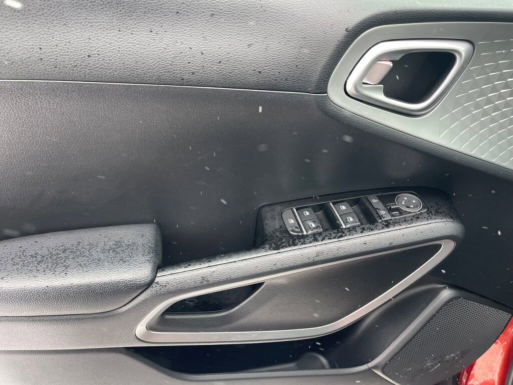 Used 2021 Kia Soul LX image 6