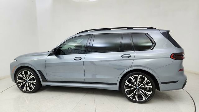 Used 2023 BMW X7 M60i w/ Executive Package image 4