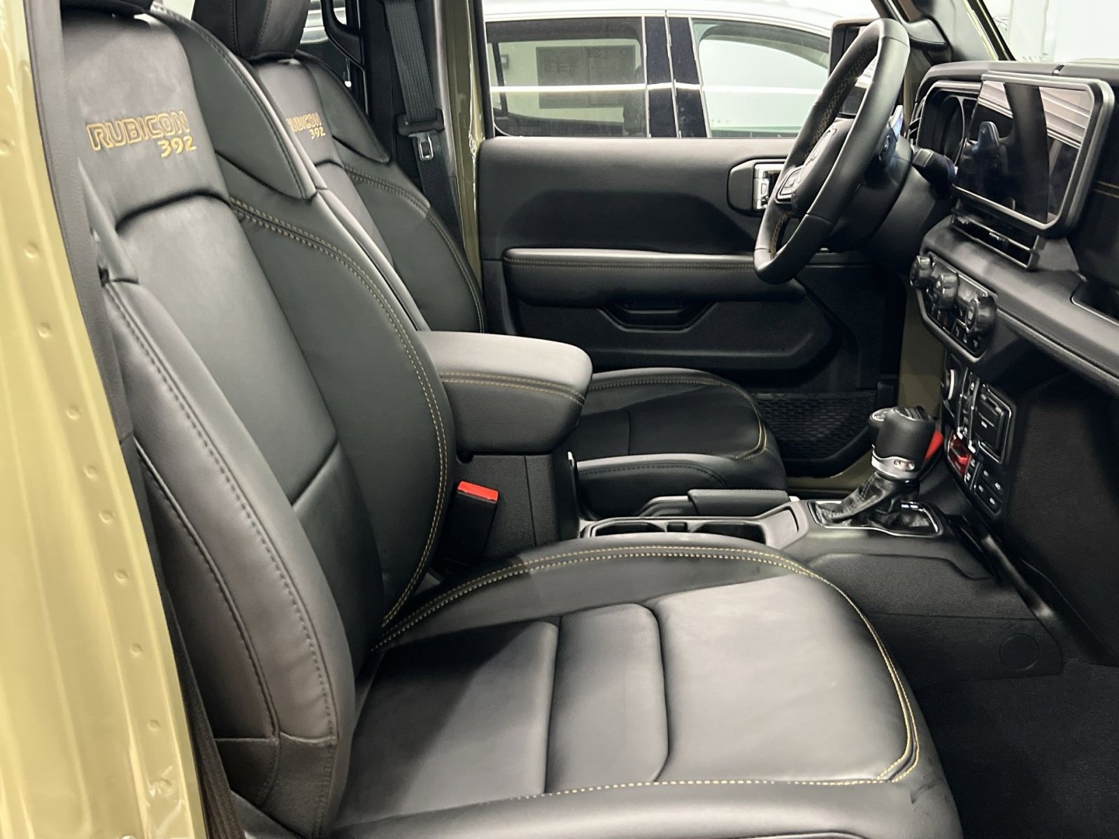 Used 2025 Jeep Wrangler Unlimited Rubicon 392 image 23