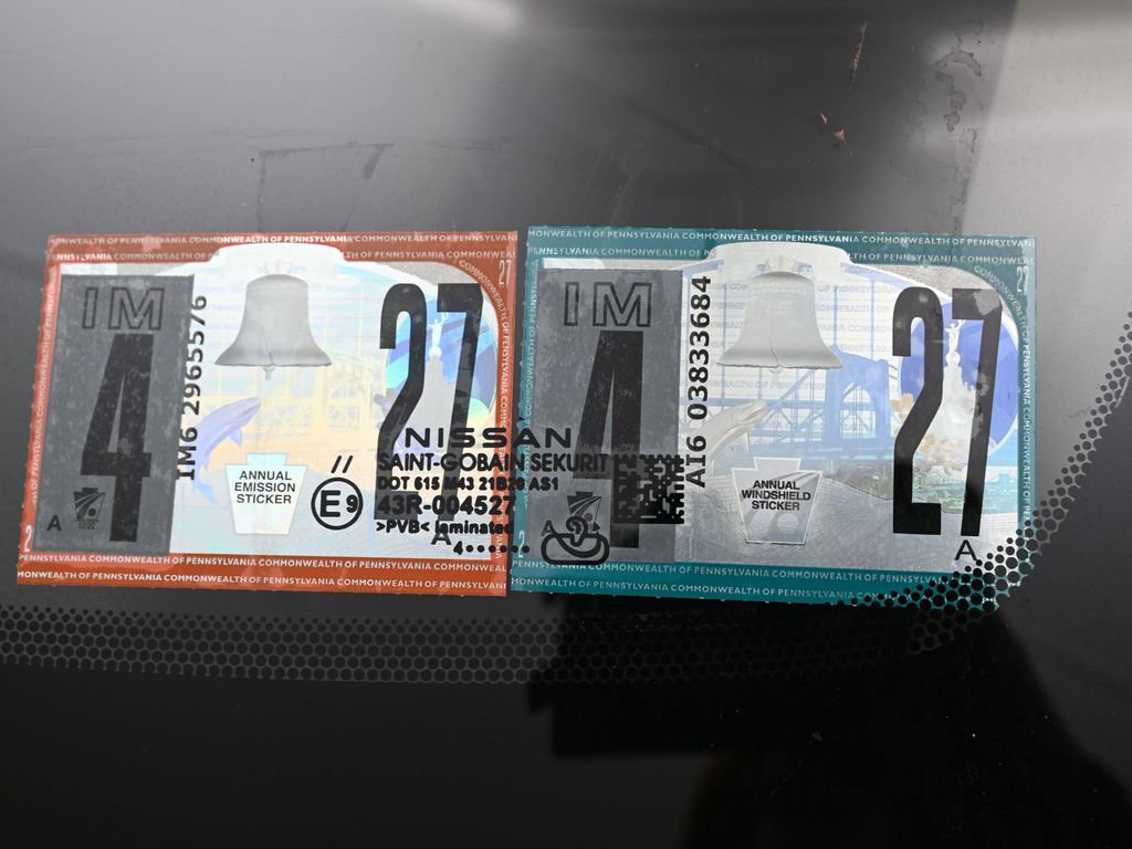 Used 2025 Nissan Kicks SR image 9