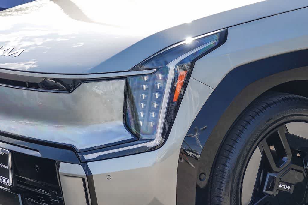 Certified 2024 Kia EV9 GT-Line AWD/4WD image 8