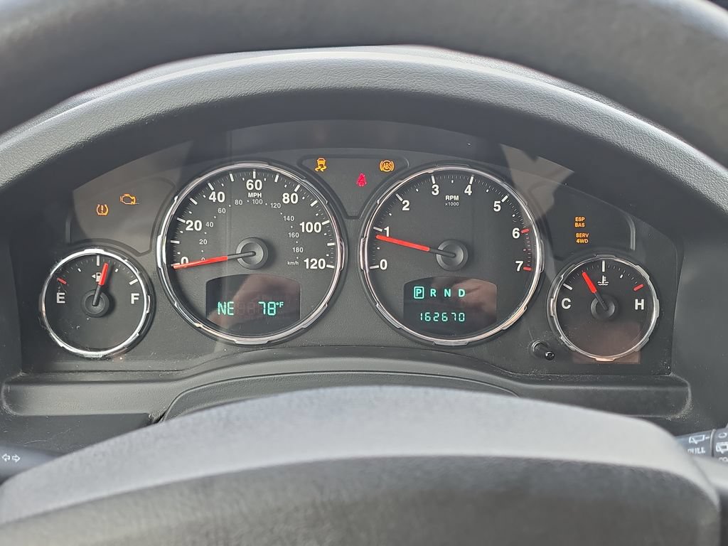 Used 2009 Jeep Liberty Sport w/ Popular Equipment Group AWD/4WD image 18