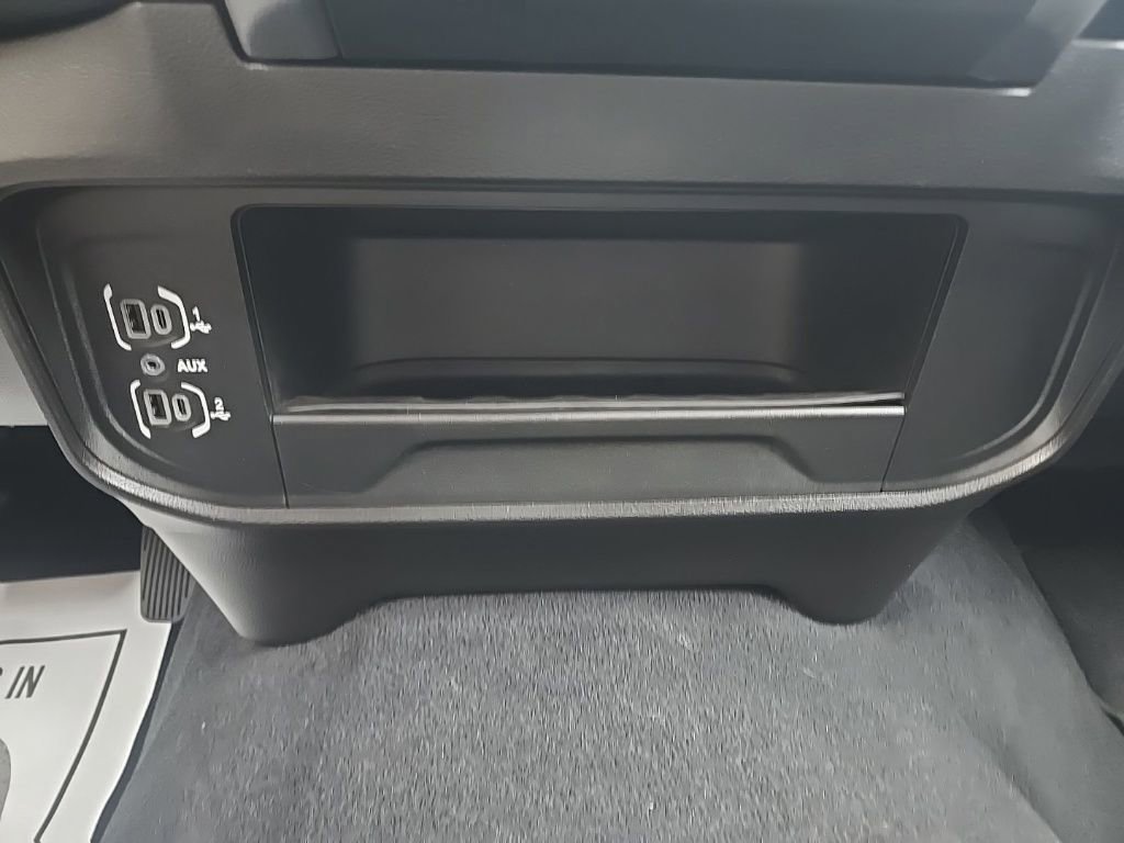 Used 2024 RAM 3500 Big Horn AWD/4WD image 20