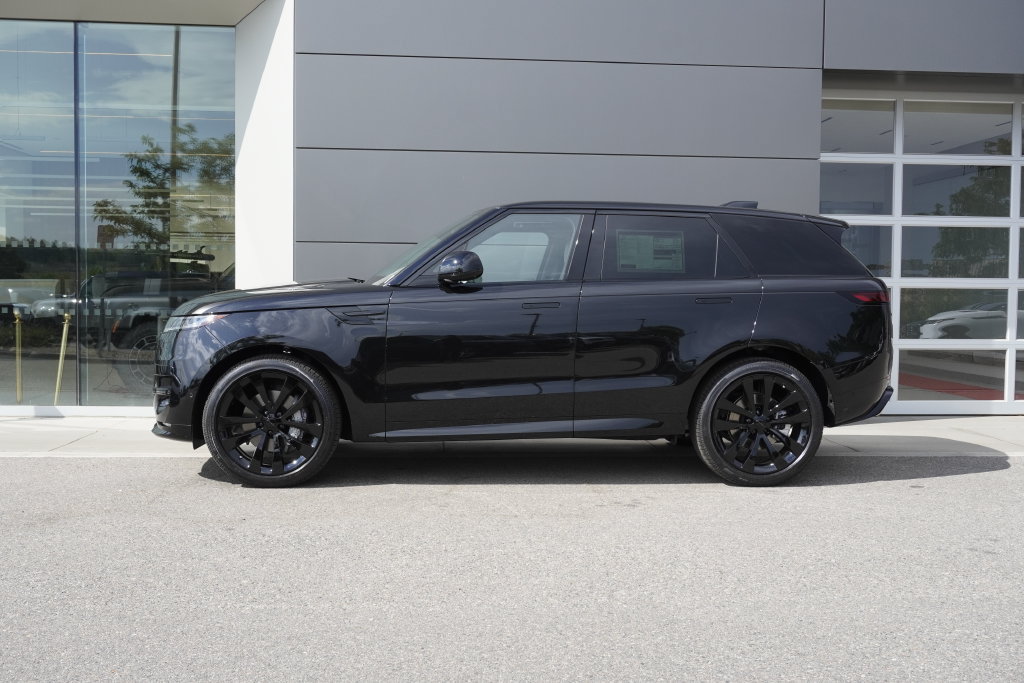 New 2026 Land Rover Range Rover Sport Dynamic SE AWD/4WD image 8