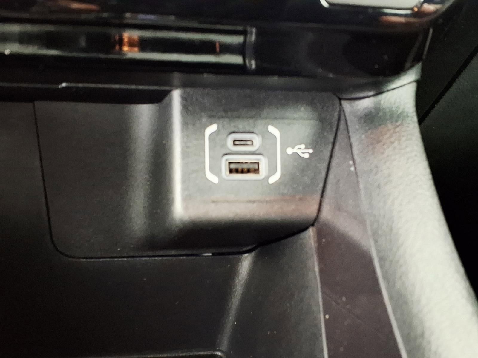 Used 2023 Jeep Compass Sport image 19