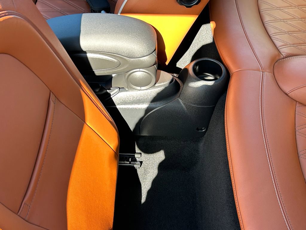 Used 2024 MINI Cooper S w/ Signature Upholstery Package image 31