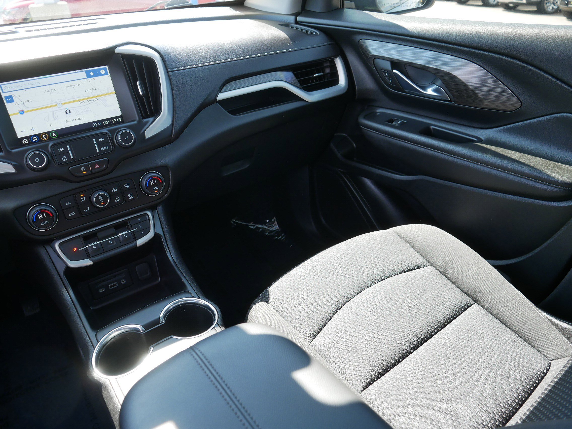 Used 2023 GMC Terrain SLE w/ Driver Convenience Package AWD/4WD image 11