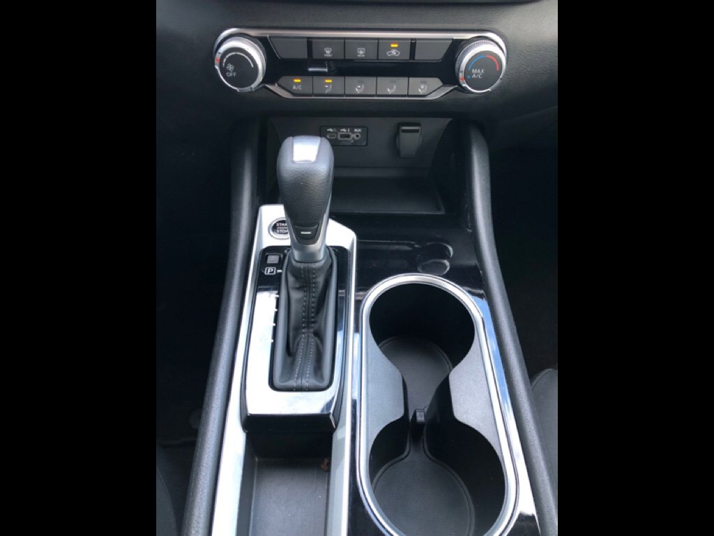 Used 2024 Nissan Altima 2.5 SV FWD image 27