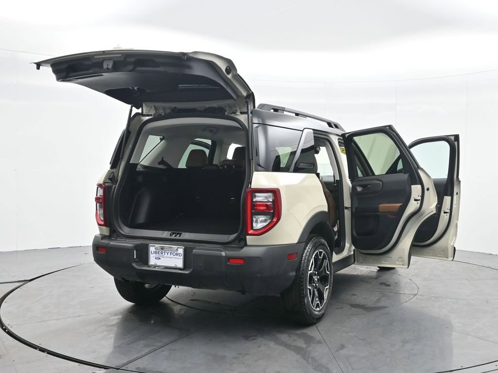 Used 2025 Ford Bronco Sport Outer Banks w/ Outer Banks Tech Package+ AWD/4WD image 43