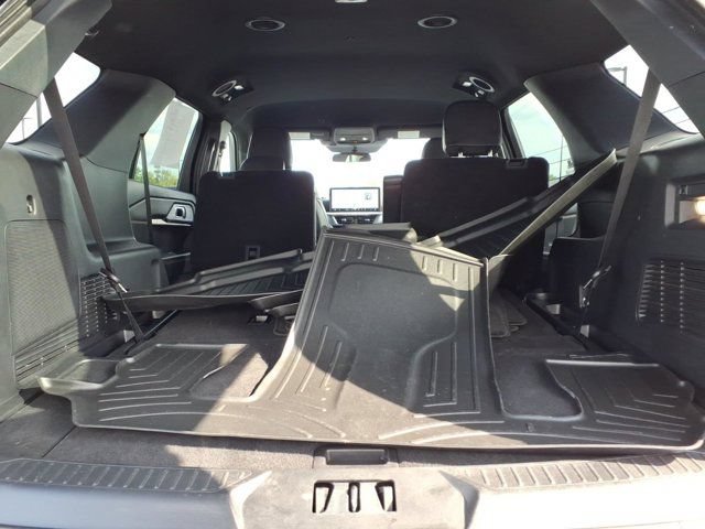 Used 2025 Ford Explorer ST-Line AWD/4WD image 28
