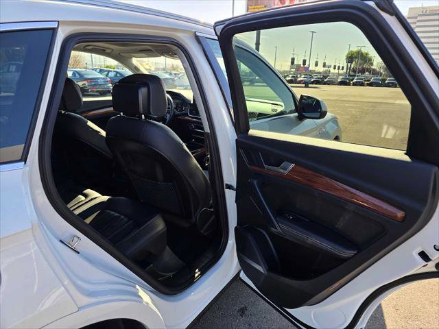 Used 2023 Audi Q5 2.0T Premium Plus w/ Premium Plus Package image 14