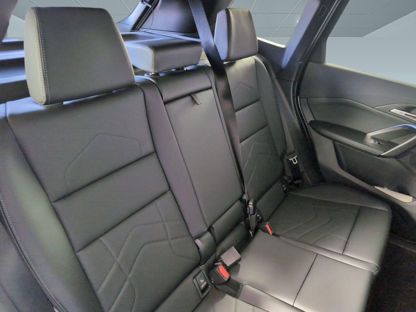 Used 2025 BMW X1 xDrive28i w/ Premium Package image 30