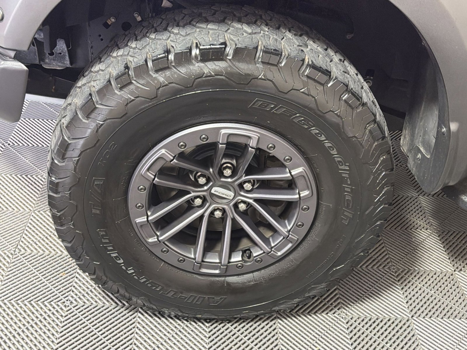 Used 2020 Ford F150 Raptor w/ Equipment Group 802A Luxury image 12