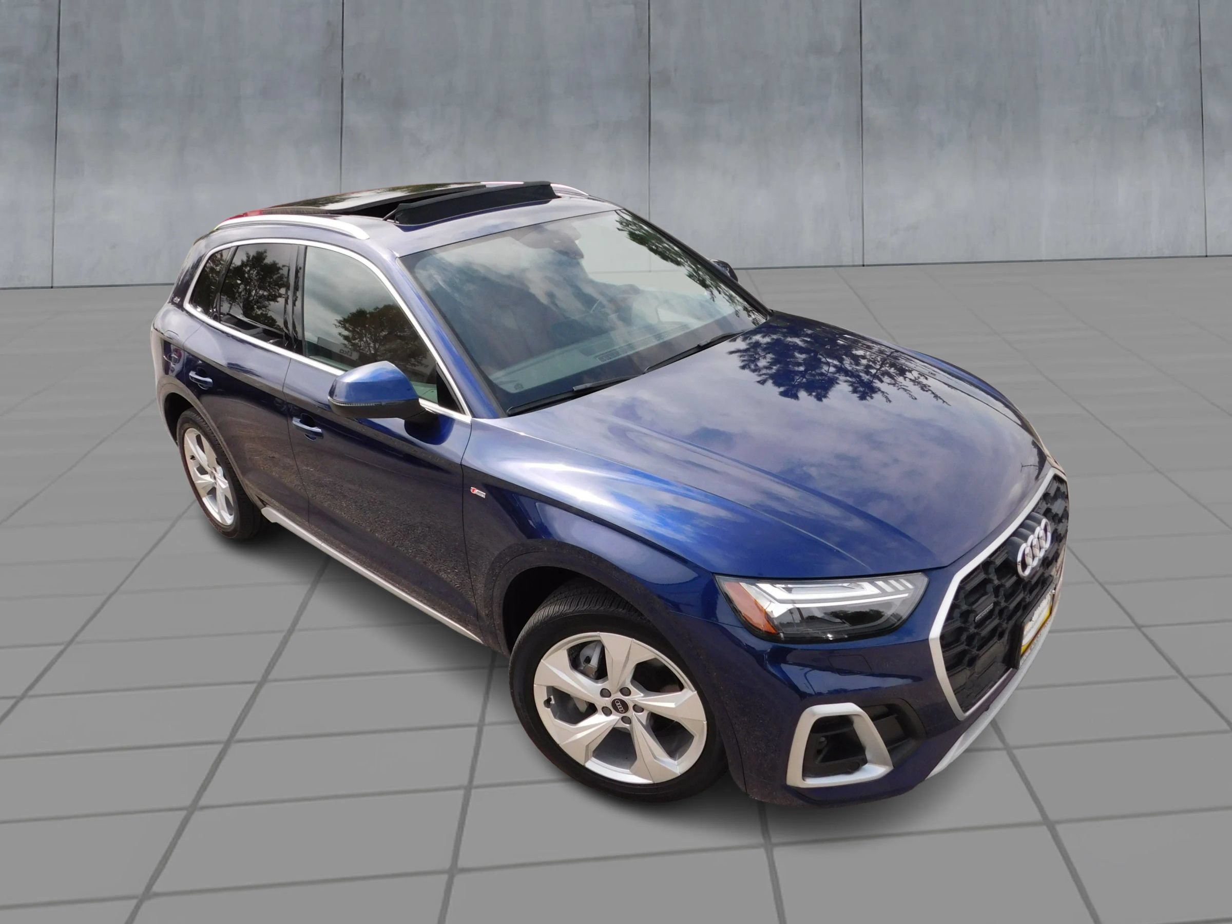 Used 2022 Audi Q5 2.0T Prestige AWD/4WD image 2