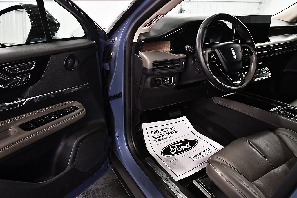 Used 2023 Lincoln Corsair Reserve w/ Equipment Group 202A image 14