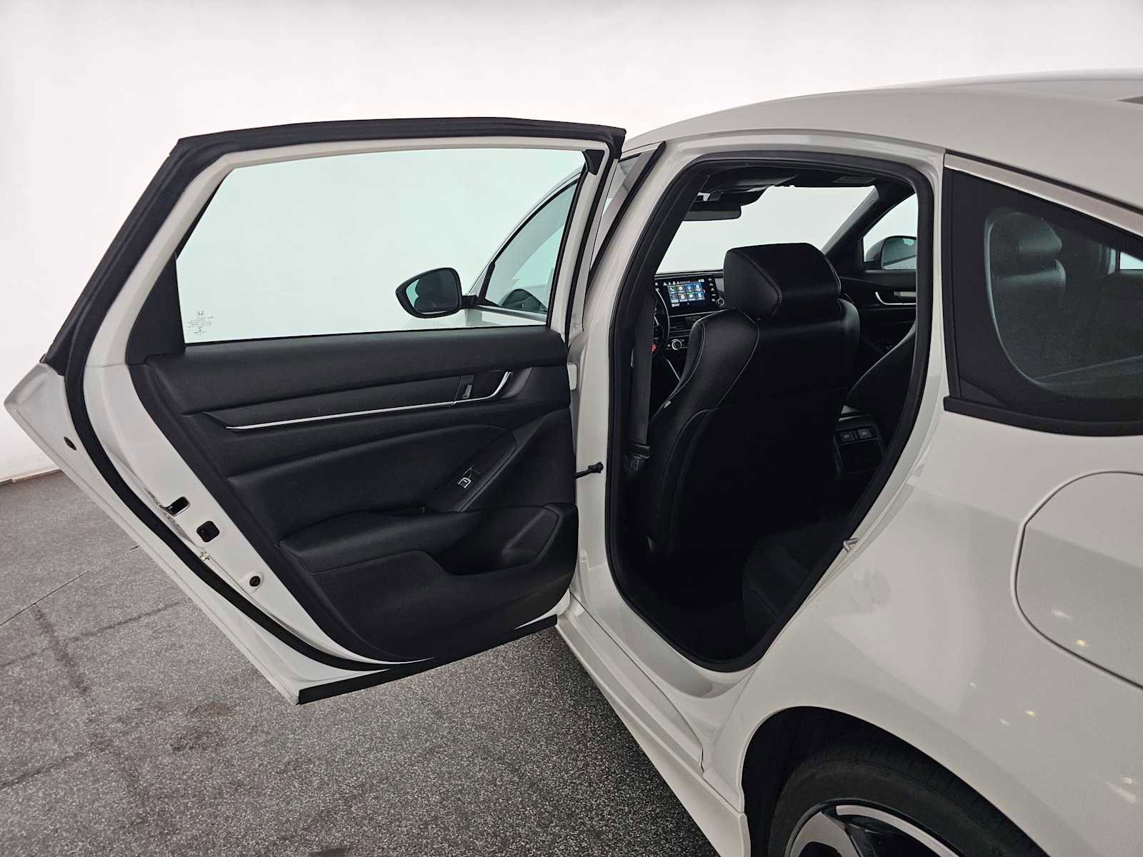 Used 2021 Honda Accord Sport image 15