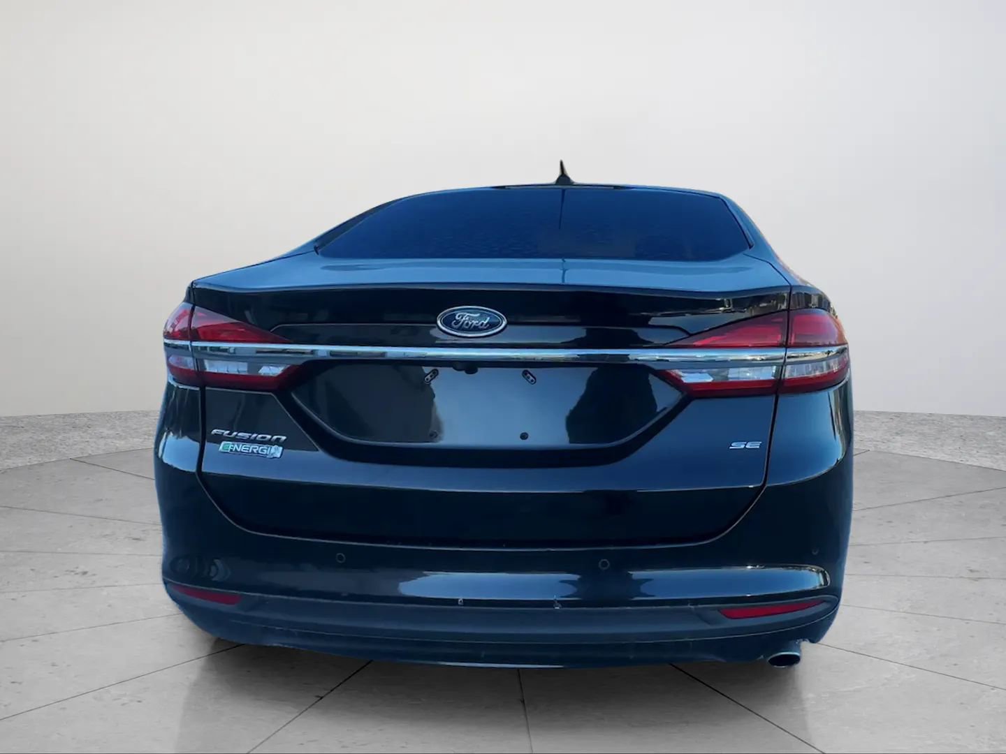 Used 2018 Ford Fusion Energi SE image 4