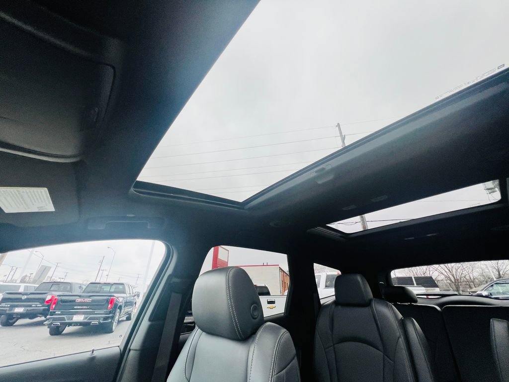 Used 2022 Buick Enclave Premium w/ Experience Buick Package image 29