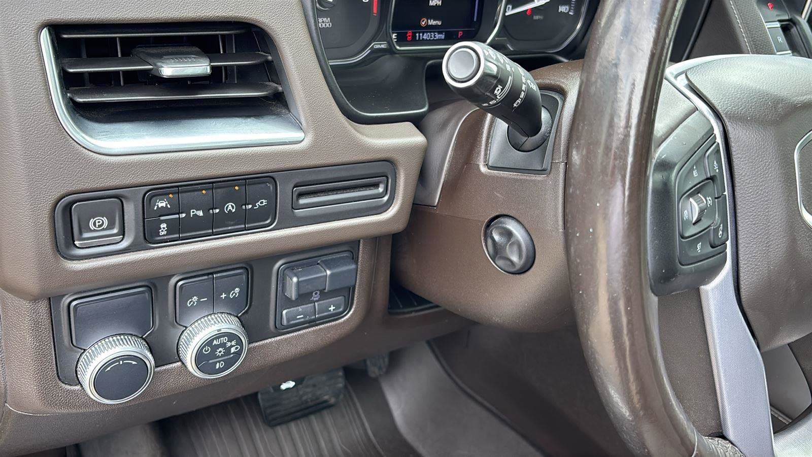 Used 2021 GMC Yukon SLT w/ SLT Luxury Plus Package image 28