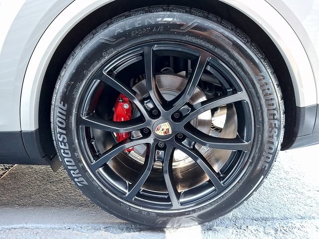 Certified 2026 Porsche Cayenne S AWD/4WD image 12