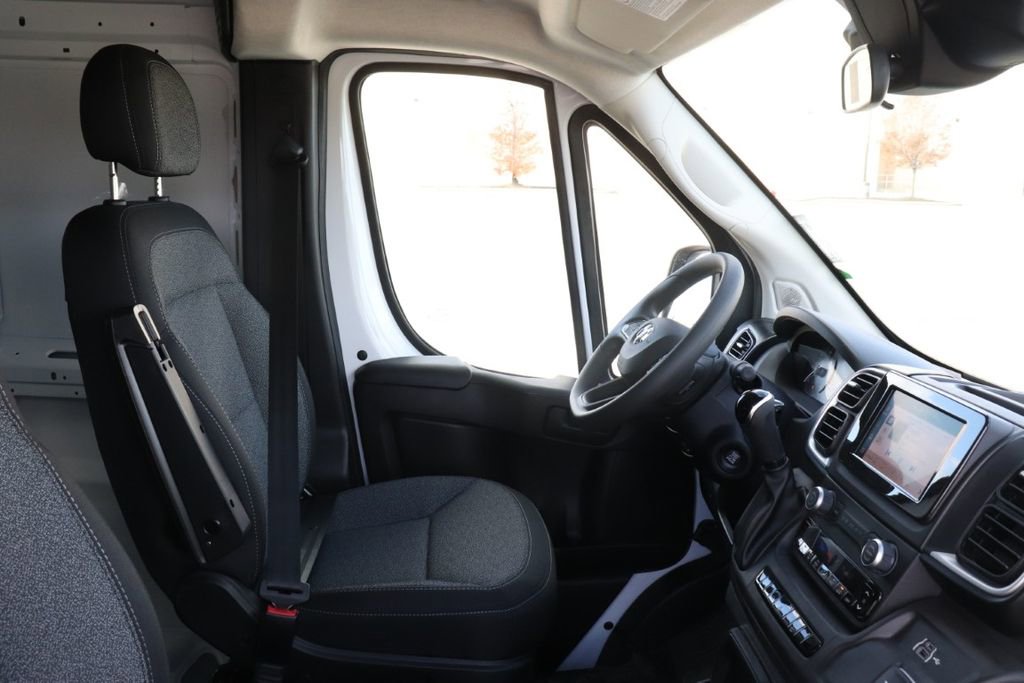 Used 2024 RAM ProMaster 2500 FWD image 9