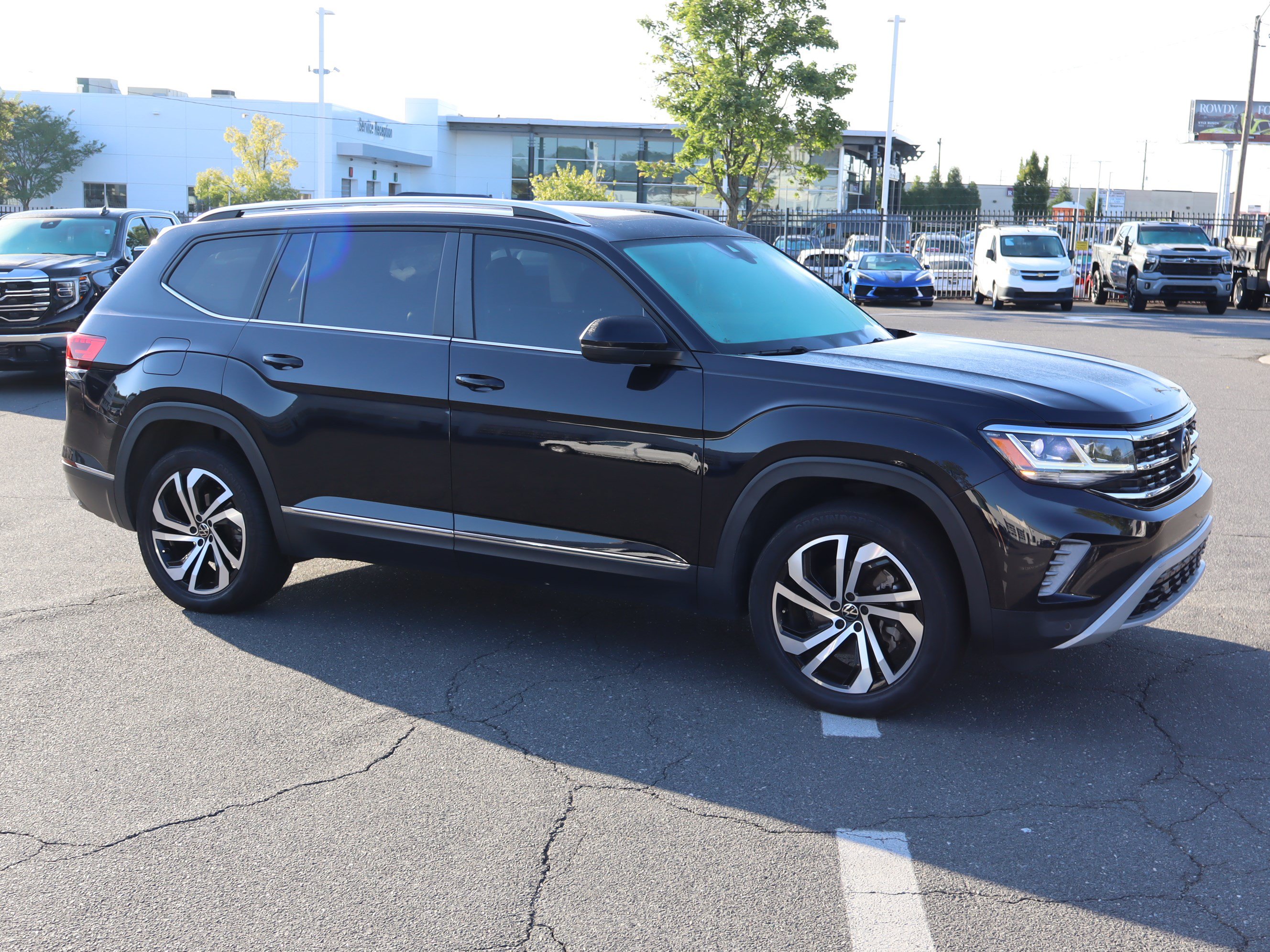 Used 2023 Volkswagen Atlas SEL AWD/4WD image 13
