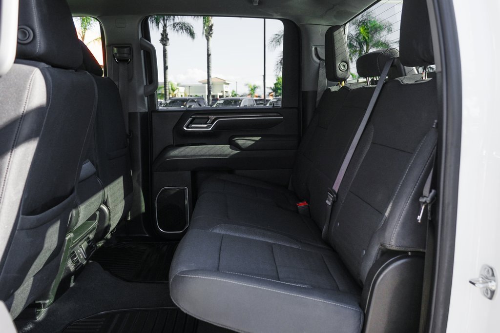 Used 2025 Chevrolet Silverado 3500 LT w/ Convenience Package image 32