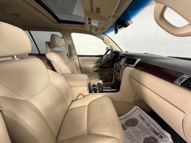 Used 2014 Lexus LX 570 4WD image 31