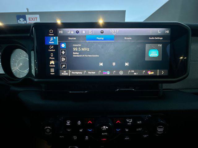 Certified 2025 Jeep Wrangler Willys image 18